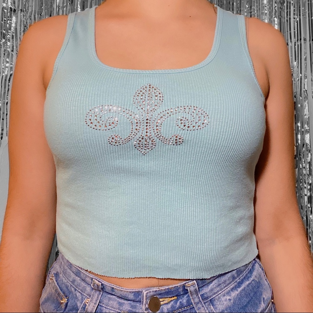 cropped tank top